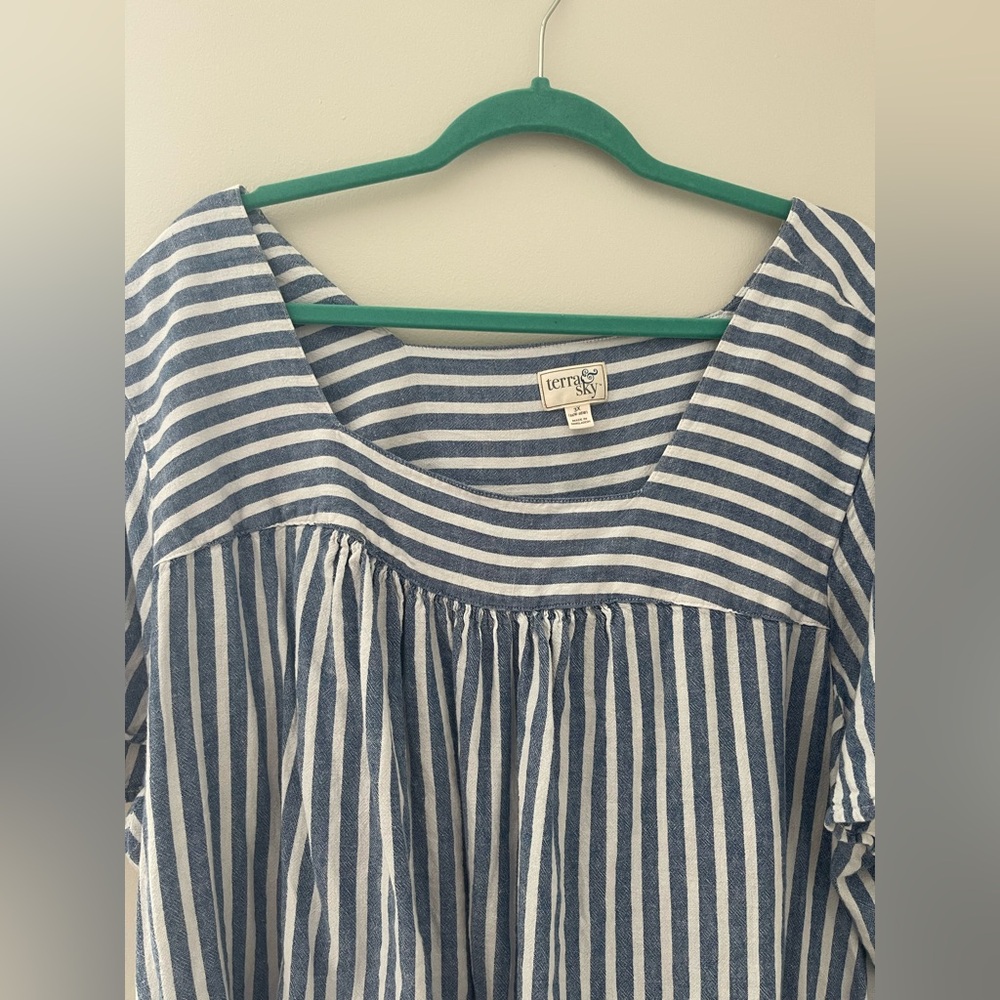 Terra & Sky Blue and White Boxy Short Sleeve Blouse - Picture 5 of 10